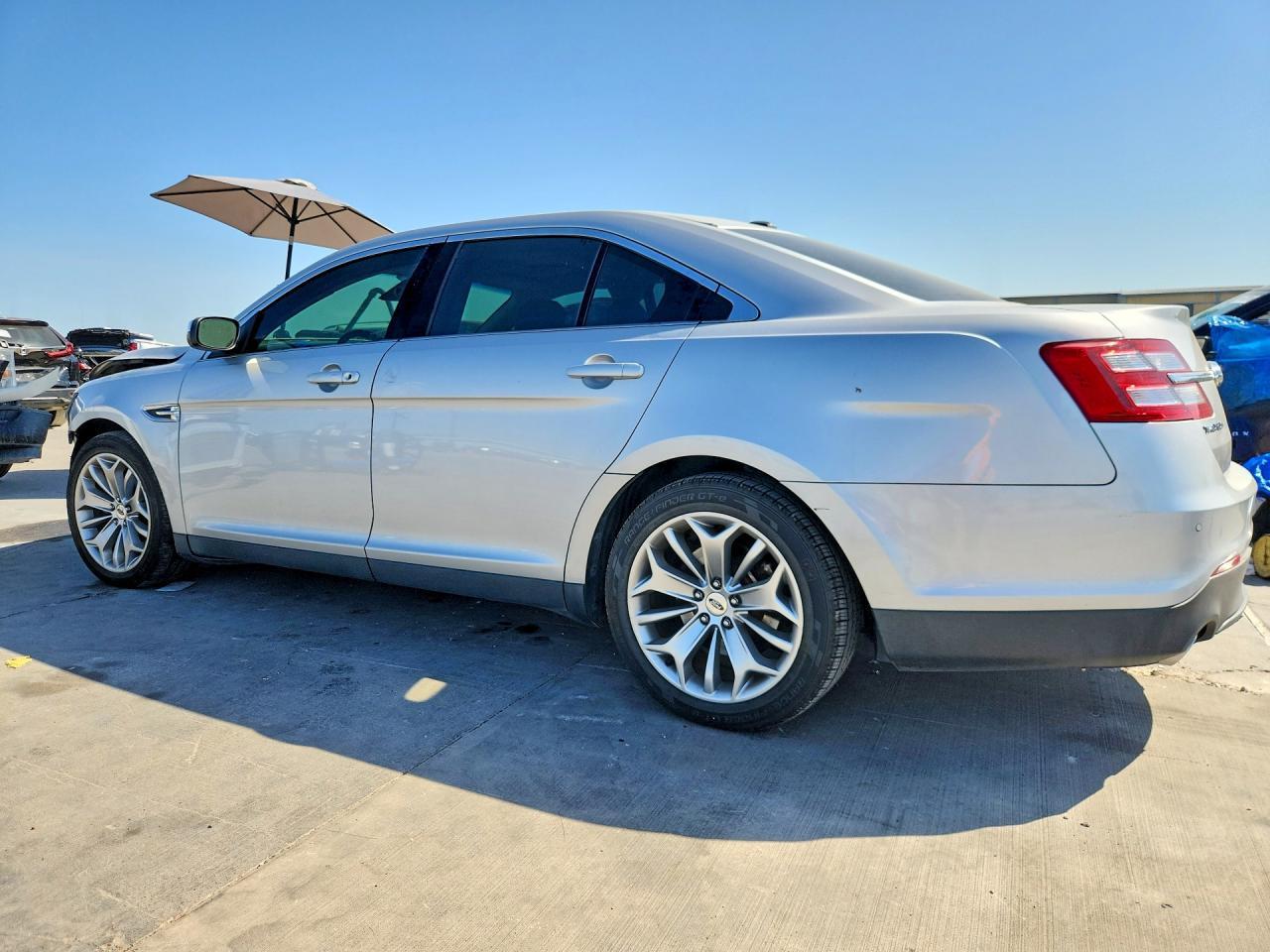2019 FORD TAURUS LIMITED — Фото 2 из 13