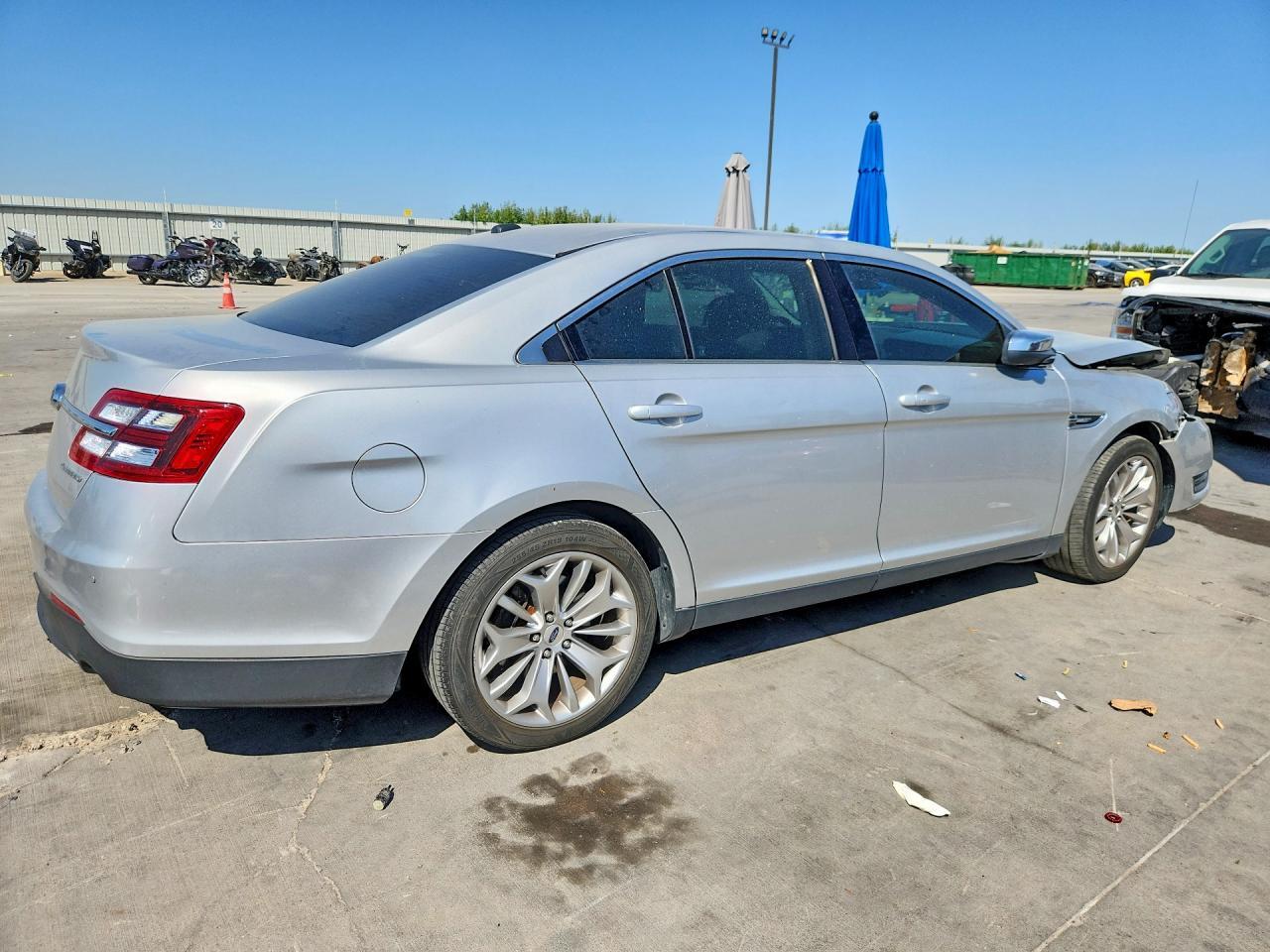 2019 FORD TAURUS LIMITED — Фото 3 из 13
