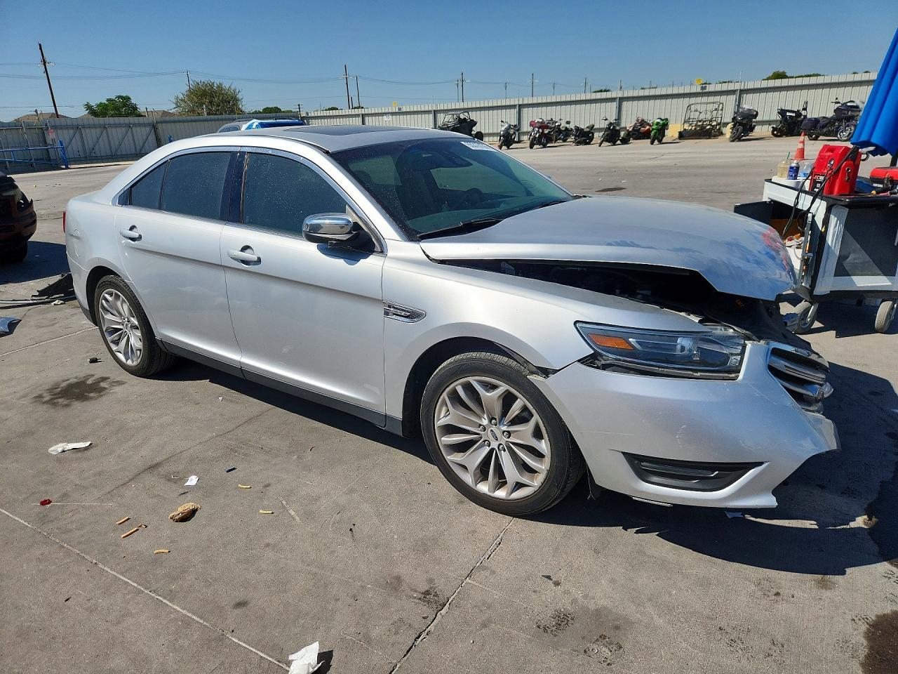2019 FORD TAURUS LIMITED — Фото 4 из 13
