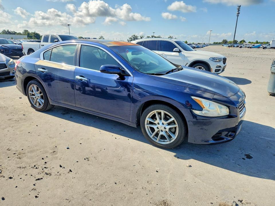 1N4AA5APXAC821980 2010 NISSAN MAXIMA photo no. 4