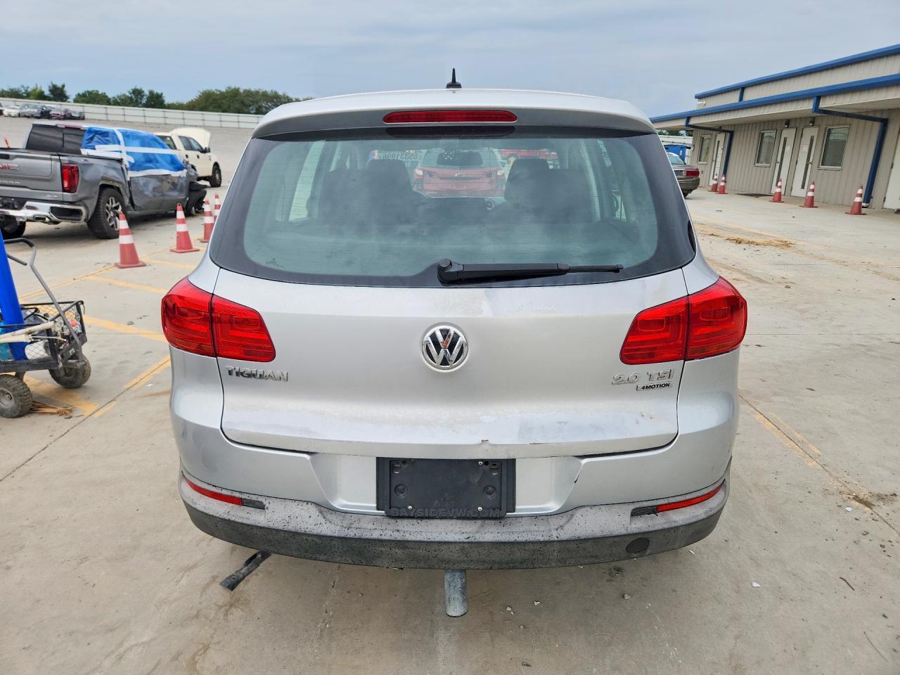 WVGBV7AX1DW520625 2013 VOLKSWAGEN TIGUAN photo no. 6