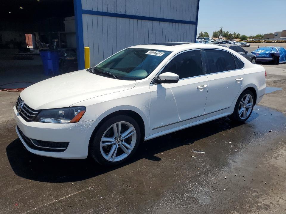 2013 VOLKSWAGEN PASSAT 1VWCN7A31DC106300