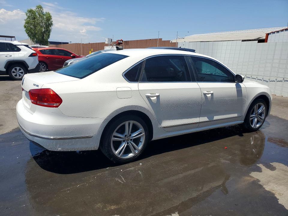 2013 VOLKSWAGEN PASSAT SEL — Фото 3 из 12