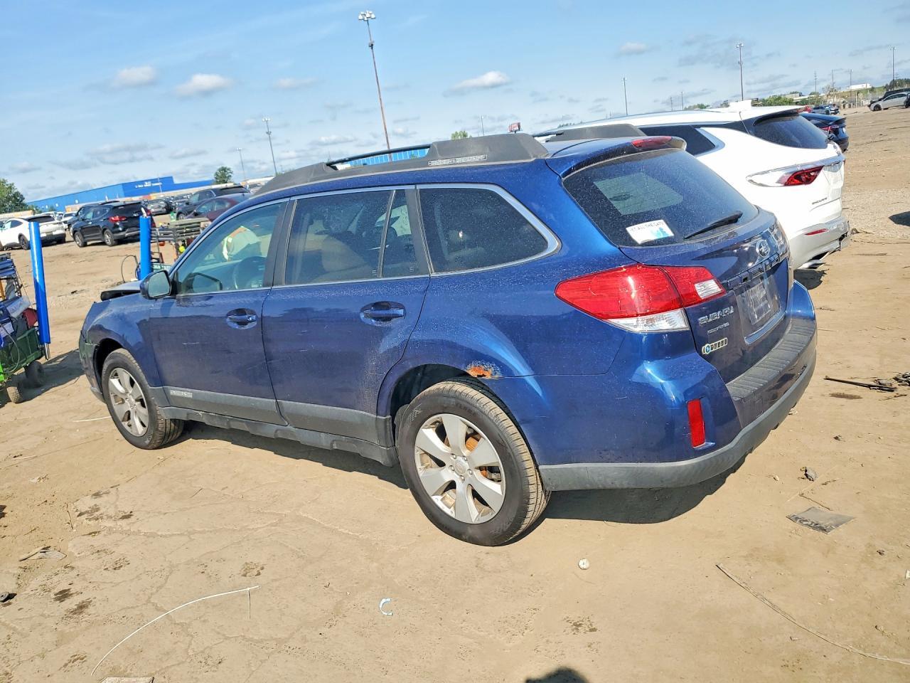 2010 SUBARU OUTBACK 2.5I PREMIUM — Фото 2 из 13