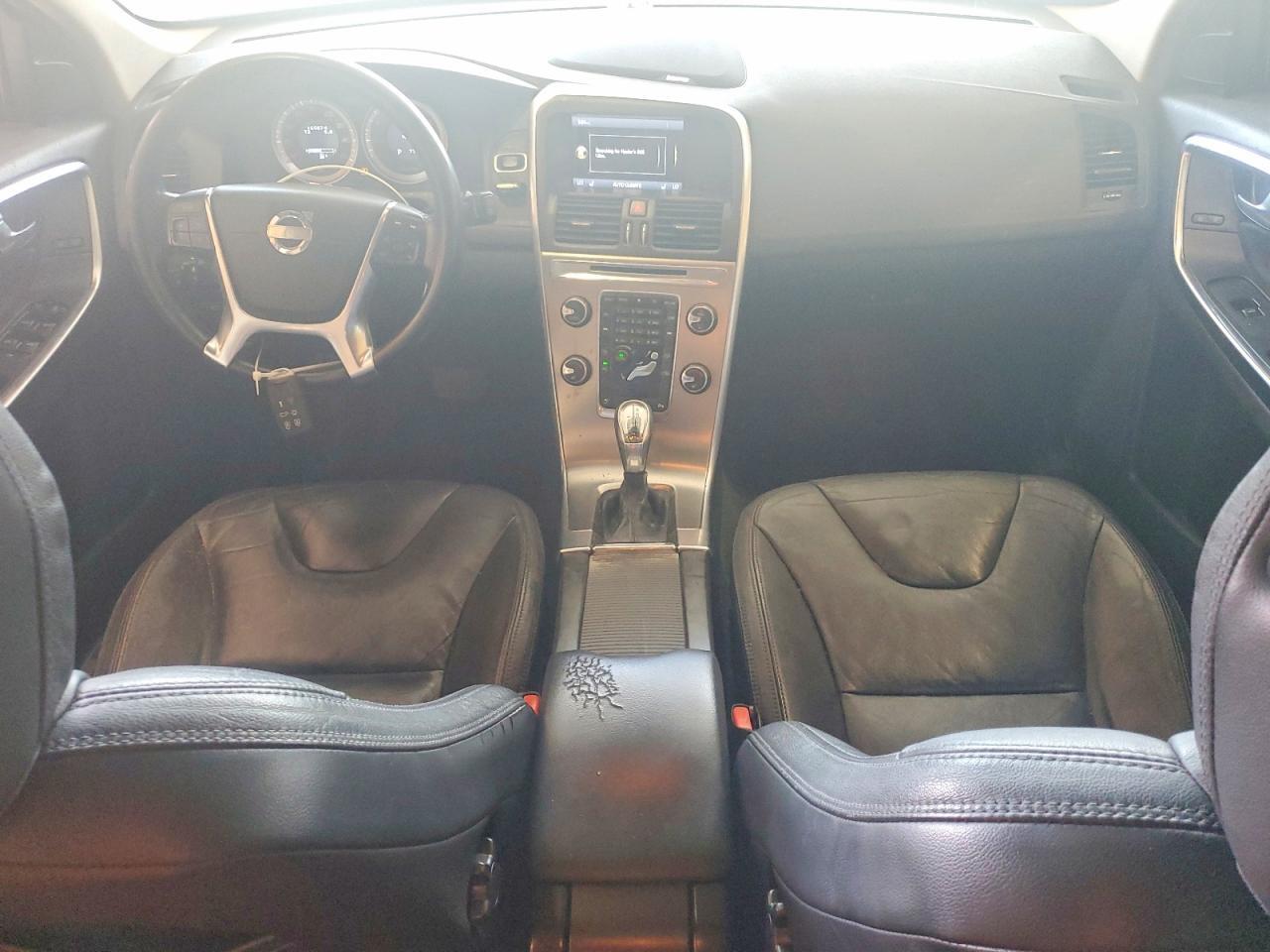 2013 VOLVO XC60 T6 — Фото 8 из 13