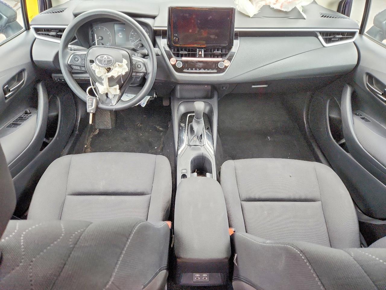 2025 TOYOTA COROLLA LE — Фото 8 из 12