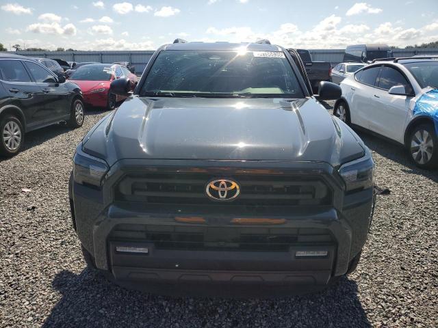 2025 TOYOTA 4RUNNER SR5 — Фото 5 из 13