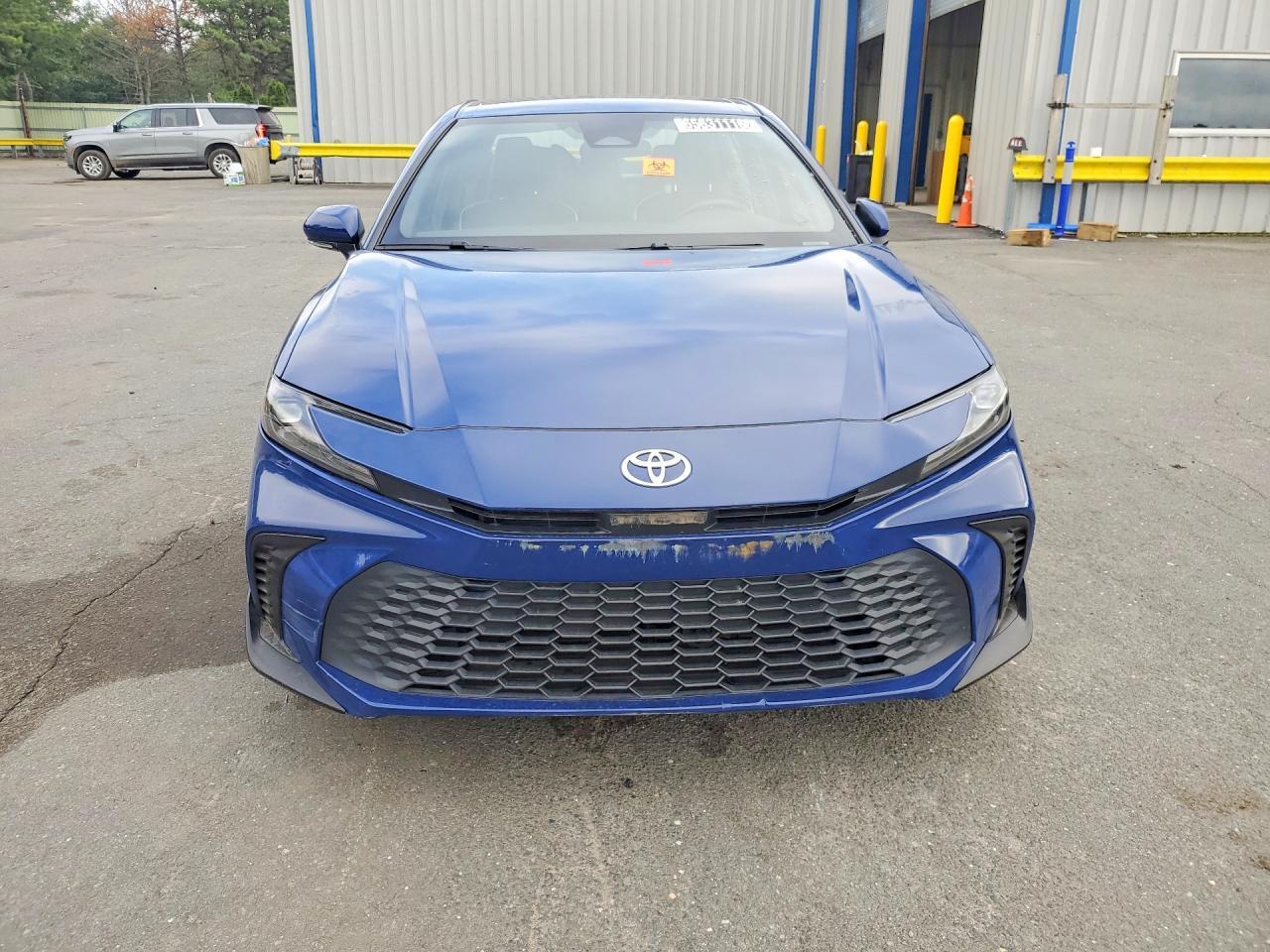 2025 TOYOTA CAMRY SE — Фото 5 из 12