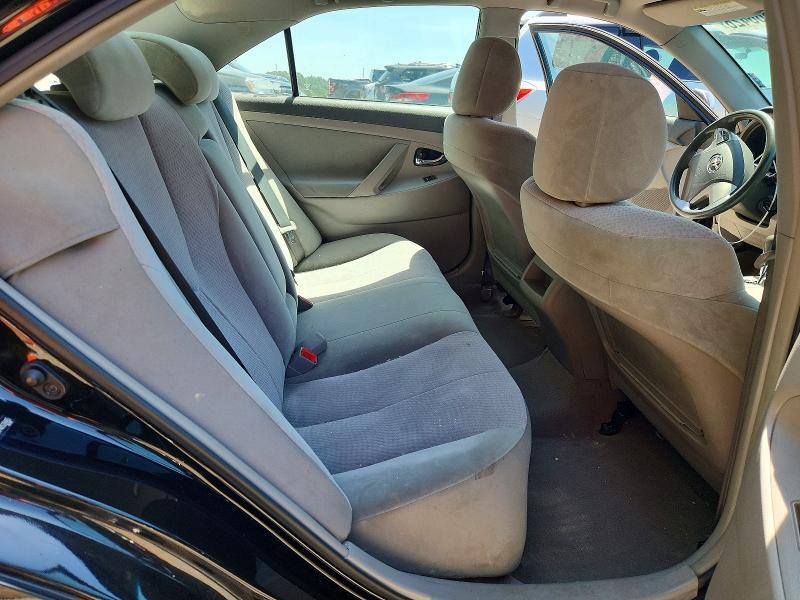 2010 TOYOTA CAMRY LE — Фото 10 из 12