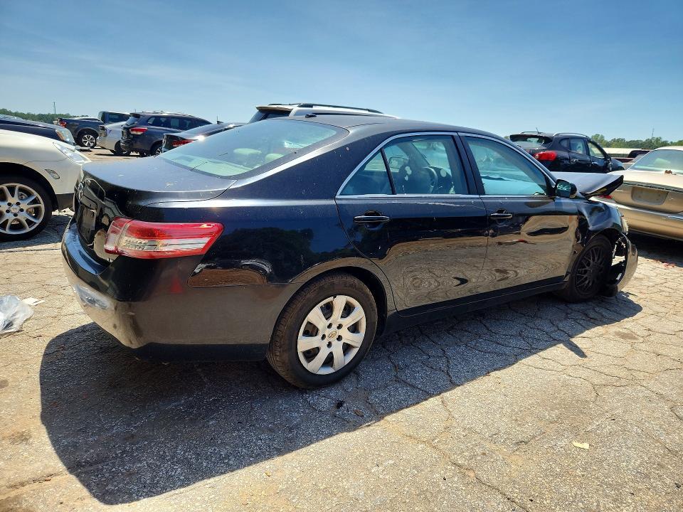 2010 TOYOTA CAMRY LE — Фото 3 из 12