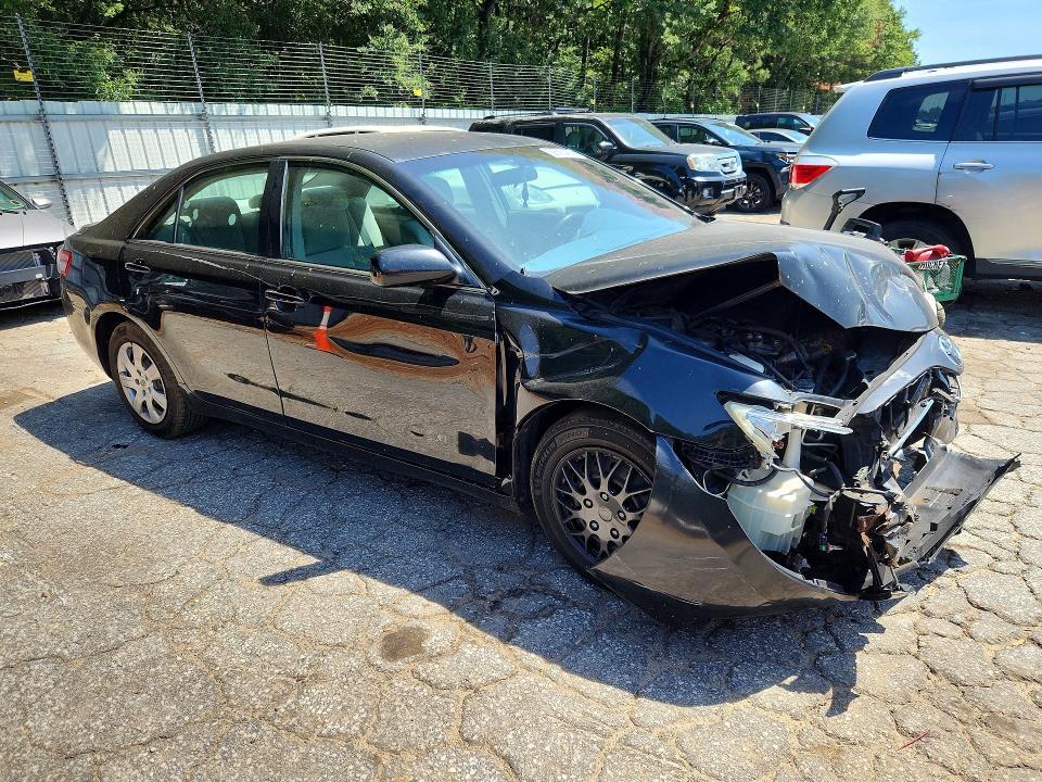 2010 TOYOTA CAMRY LE — Фото 4 из 12