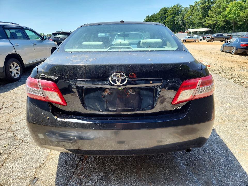2010 TOYOTA CAMRY LE — Фото 6 из 12