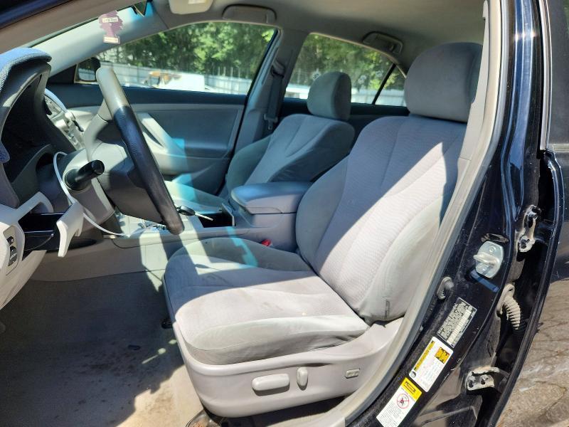 2010 TOYOTA CAMRY LE — Фото 7 из 12