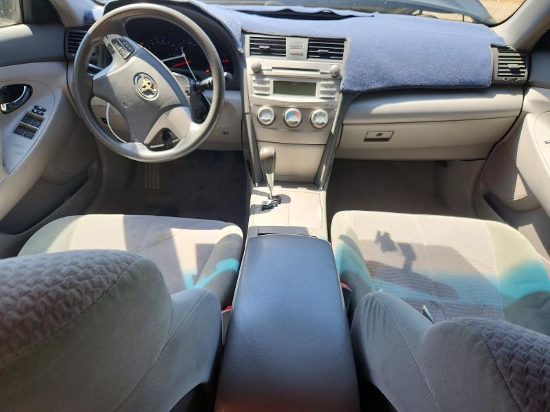 2010 TOYOTA CAMRY LE — Фото 8 из 12