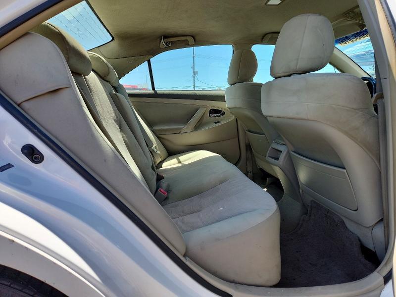 2010 TOYOTA CAMRY LE — Фото 10 из 12