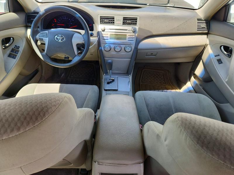 2010 TOYOTA CAMRY LE — Фото 8 из 12