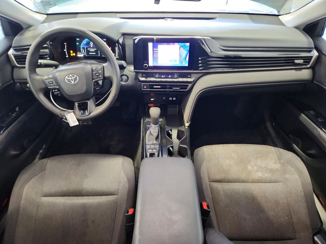 2025 TOYOTA CAMRY LE — Фото 8 из 12