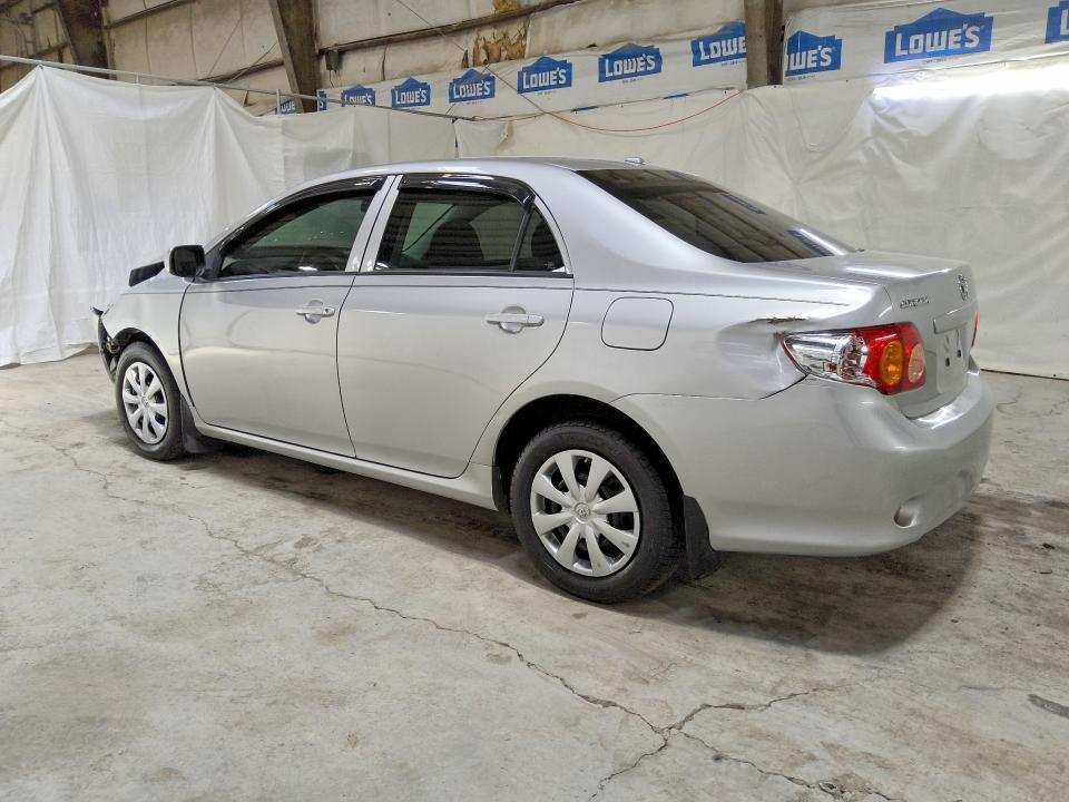 2010 TOYOTA COROLLA LE — Фото 2 из 12