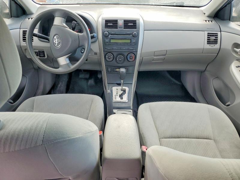 2010 TOYOTA COROLLA LE — Фото 8 из 12