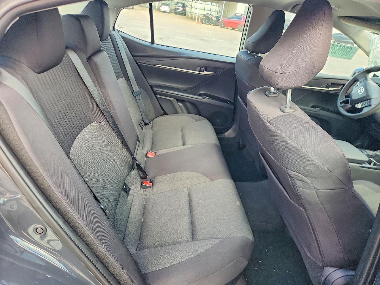 2025 TOYOTA CAMRY LE — Фото 10 из 12