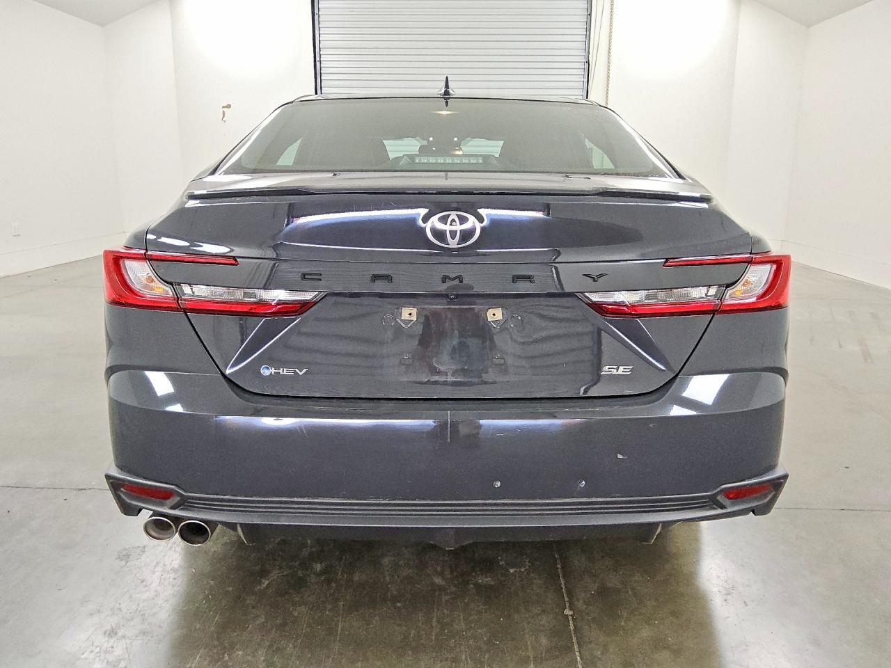 2025 TOYOTA CAMRY SE — Фото 6 из 12
