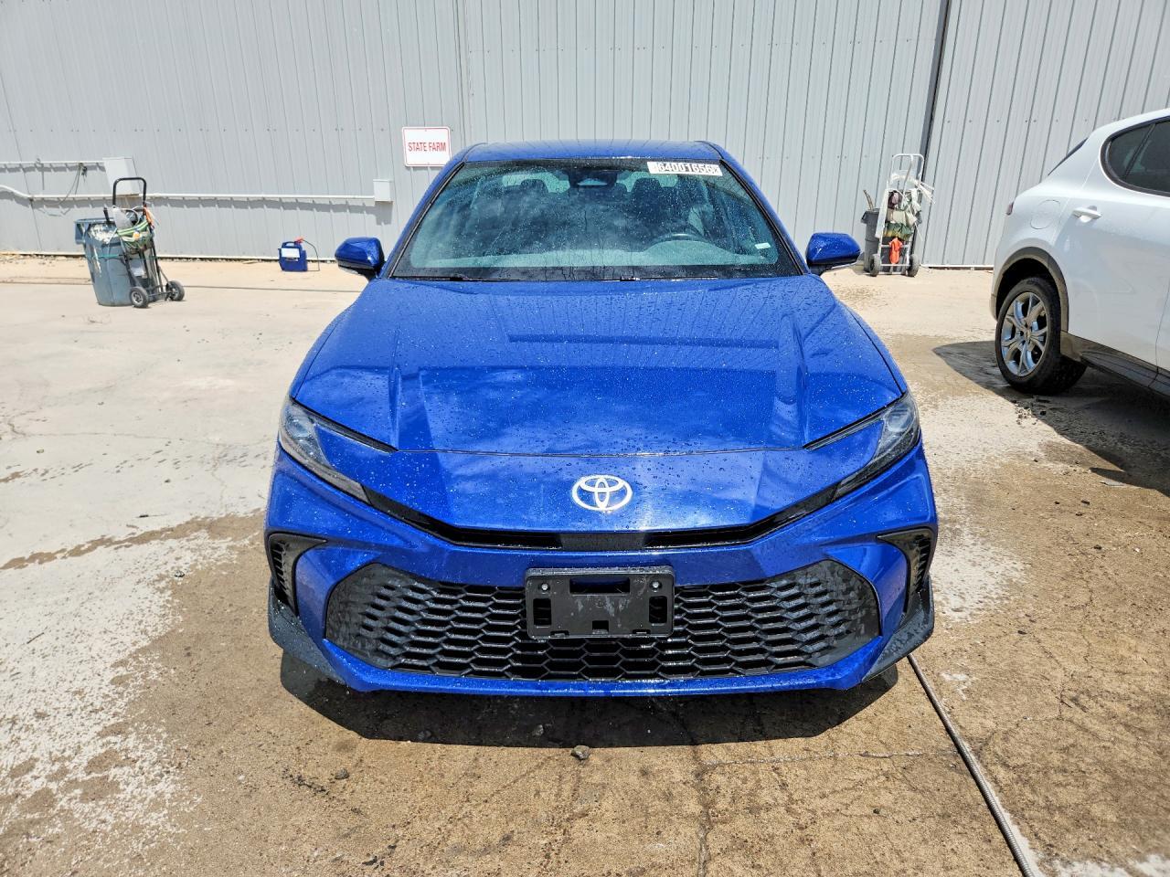 2025 TOYOTA CAMRY SE — Фото 5 из 12