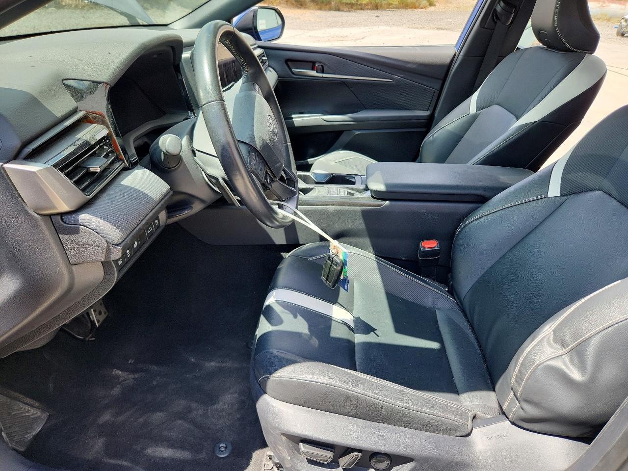 2025 TOYOTA CAMRY SE — Фото 7 из 12