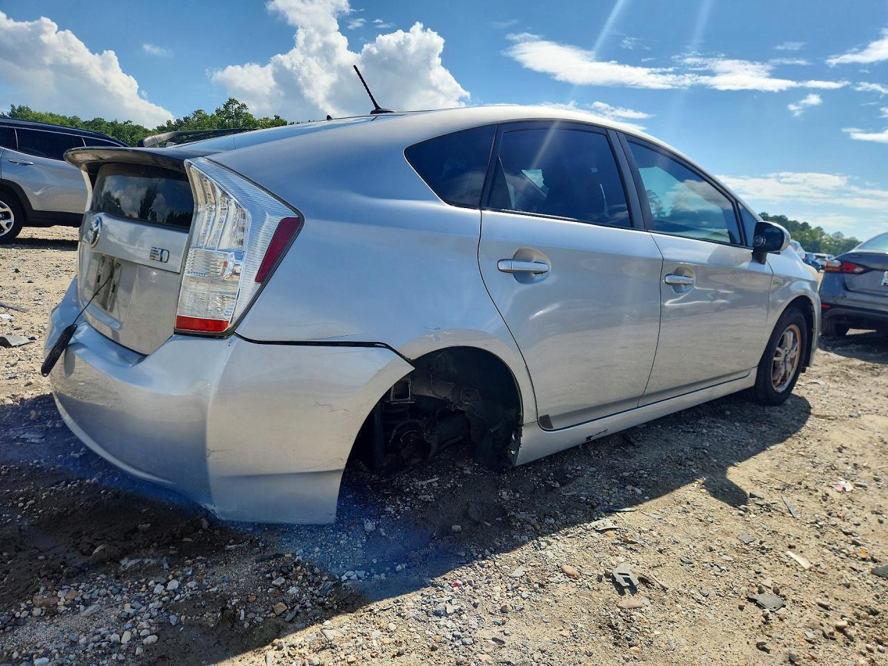 2010 TOYOTA PRIUS III — Фото 3 из 12