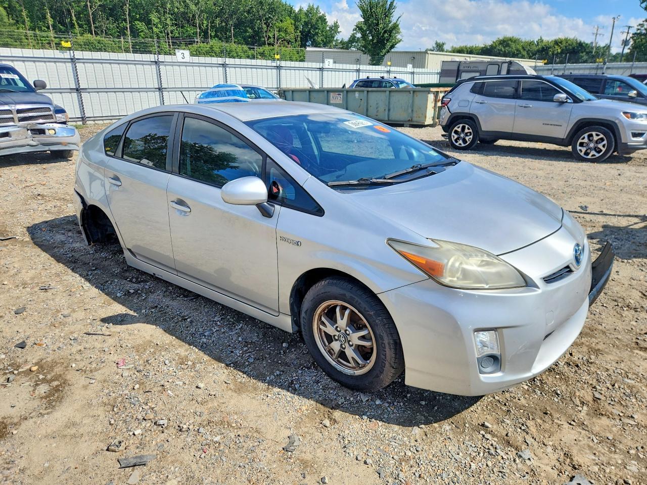 2010 TOYOTA PRIUS III — Фото 4 из 12
