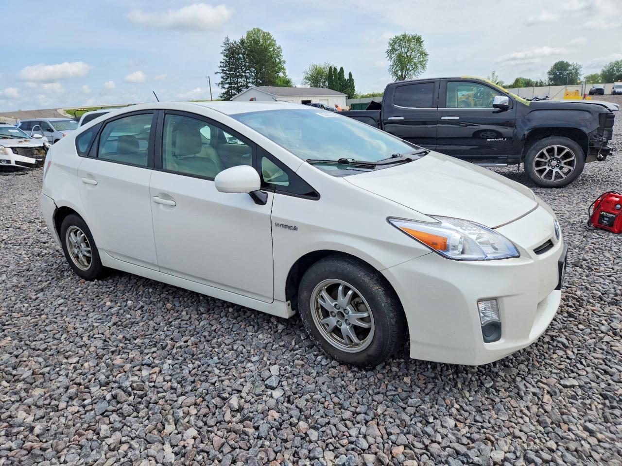 2010 TOYOTA PRIUS IV — Фото 4 из 12