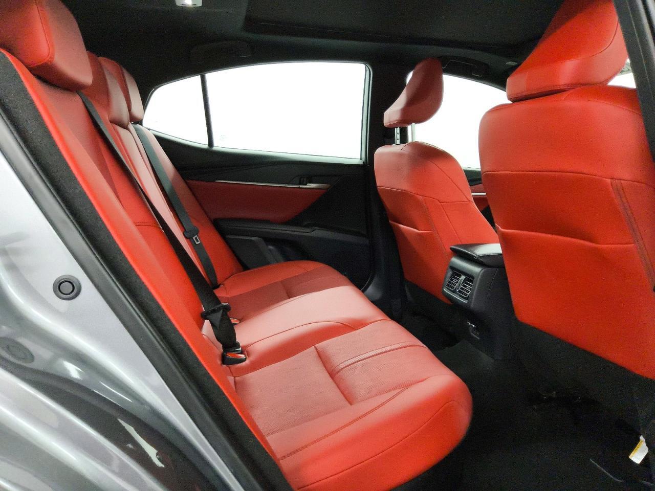 2025 TOYOTA CAMRY XSE — Фото 10 из 12