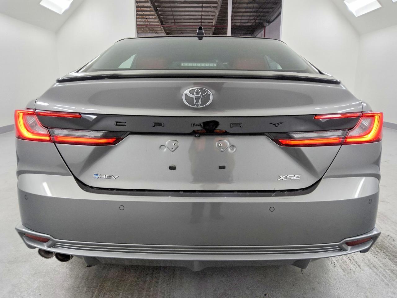2025 TOYOTA CAMRY XSE — Фото 6 из 12