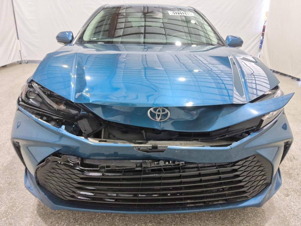 2025 TOYOTA CAMRY LE — Фото 5 из 14