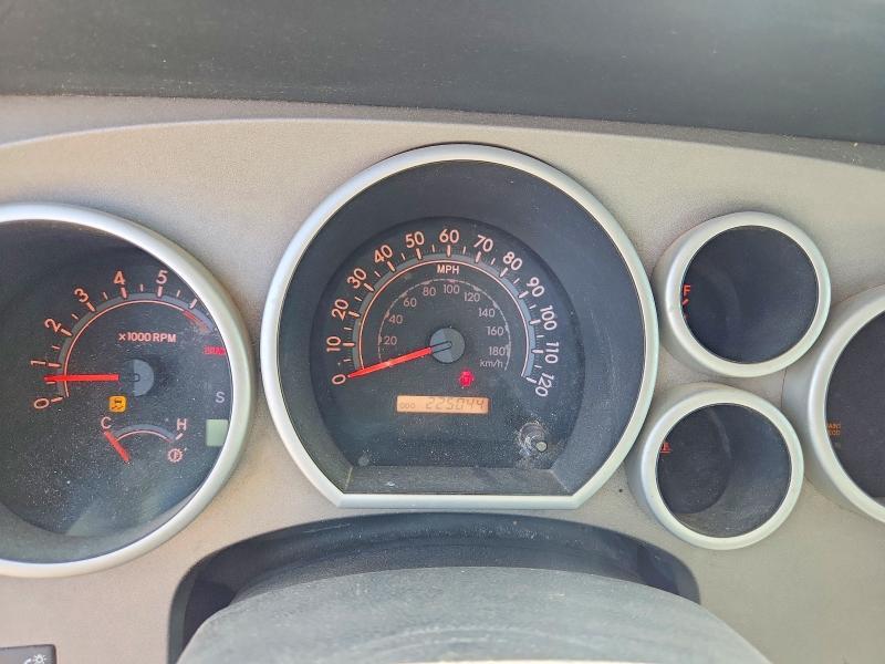 2010 TOYOTA TUNDRA DOUBLE CAB SR5 — Фото 9 из 14