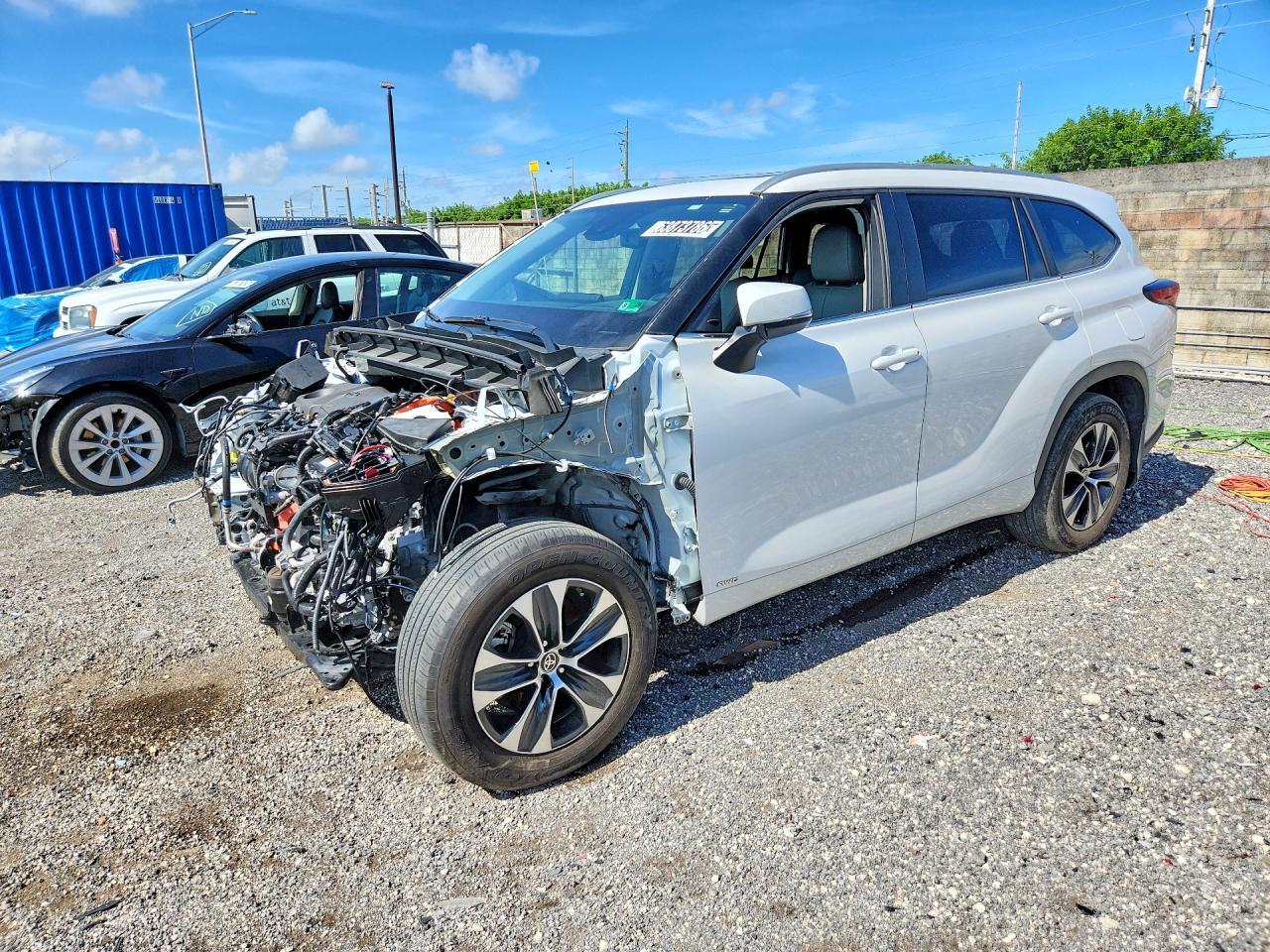 2025 TOYOTA HIGHLANDER HYBRID 5TDKBRCH7SS666894