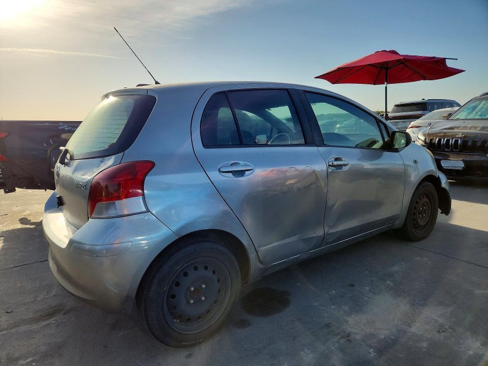 2010 TOYOTA YARIS BASE — Фото 3 из 12