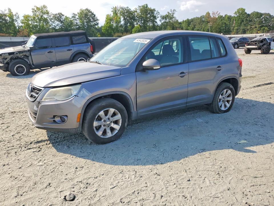2010 VOLKSWAGEN TIGUAN WVGAV7AXXAW511610