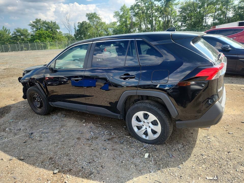 2025 TOYOTA RAV4 LE — Фото 2 из 13