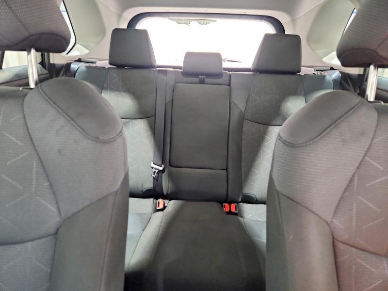 2025 TOYOTA RAV4 XLE — Фото 10 из 13