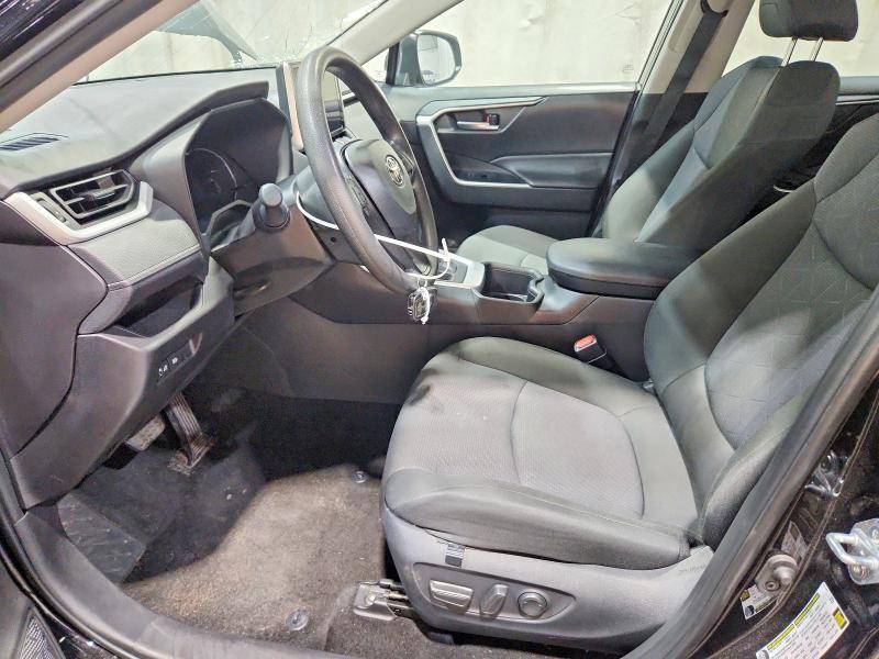 2025 TOYOTA RAV4 XLE — Фото 7 из 13