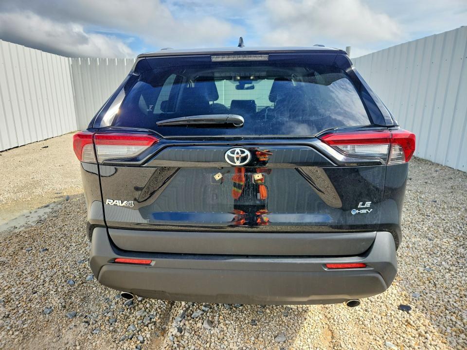 2025 TOYOTA RAV4 LE — Фото 6 из 13