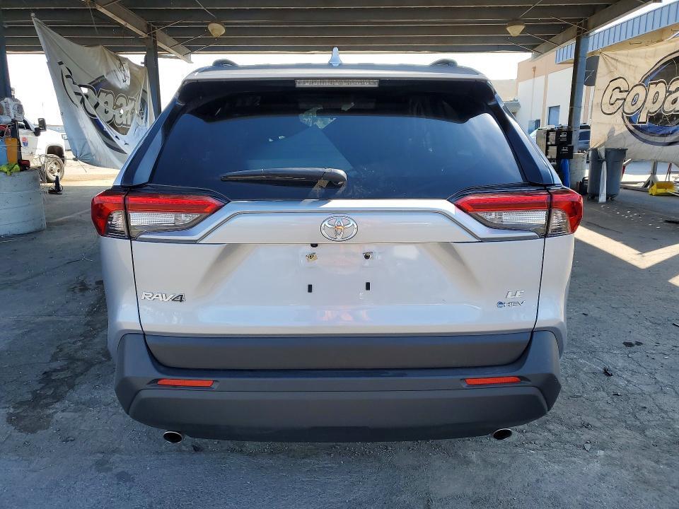2025 TOYOTA RAV4 LE — Фото 6 из 13