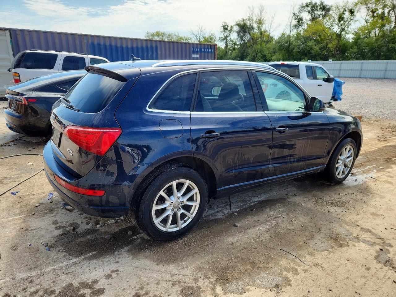 2011 AUDI Q5 PREMIUM PLUS — Фото 3 из 13