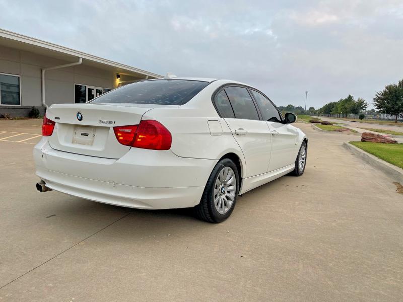2011 BMW 328 I — Фото 4 из 10