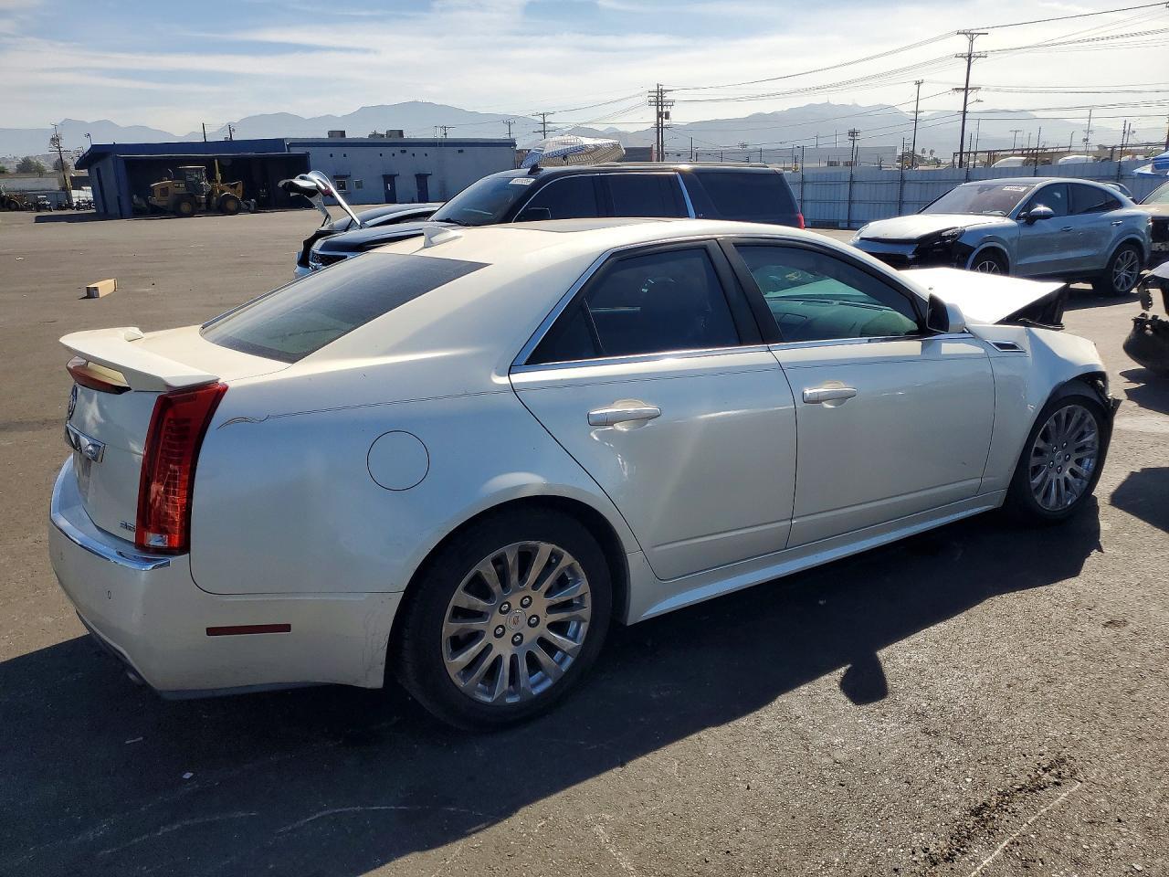 2011 CADILLAC CTS PREMIUM COLLECTION — Фото 3 из 12