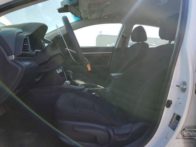 2019 HYUNDAI ELANTRA SEL — Фото 7 из 12
