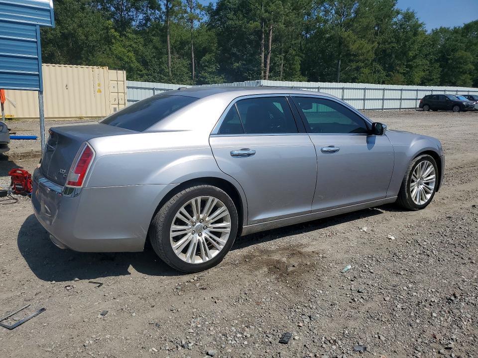 2014 CHRYSLER 300C — Фото 3 из 13