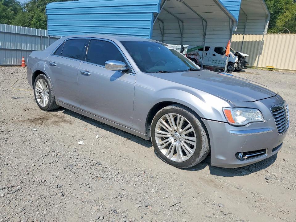 2014 CHRYSLER 300C — Фото 4 из 13
