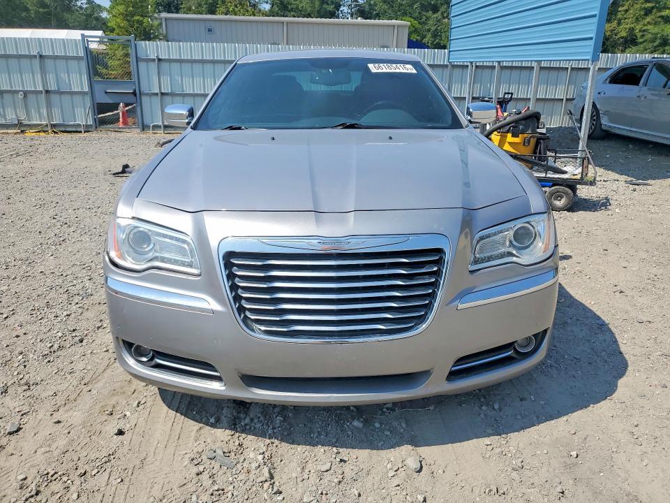 2014 CHRYSLER 300C — Фото 5 из 13