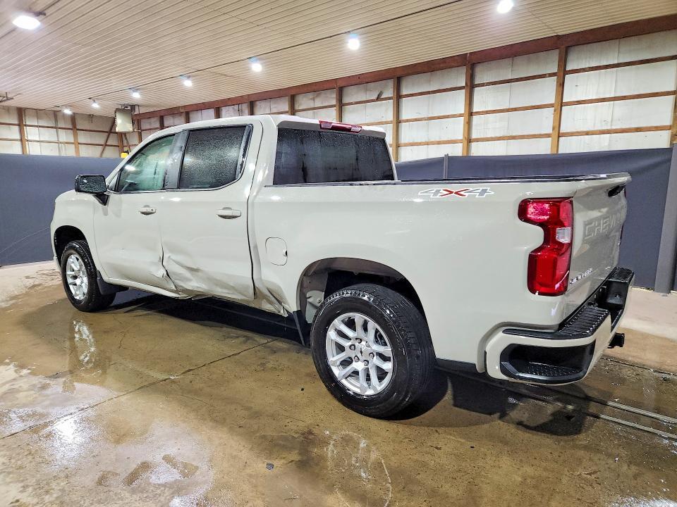 2026 CHEVROLET SILVERADO K1500 RST — Фото 2 из 13